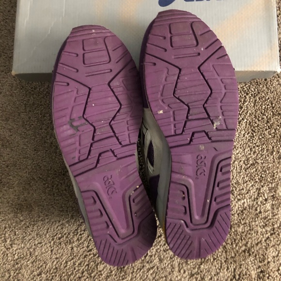 ASICS - Picture 6 of 6